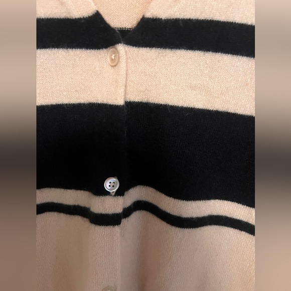 Saks Fifth Avenue 100% Cashmere cardigan - Picture 4 of 5